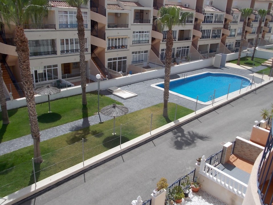 Penthouse mit Pool in der Urbanisation Los Altos, Torrevieja