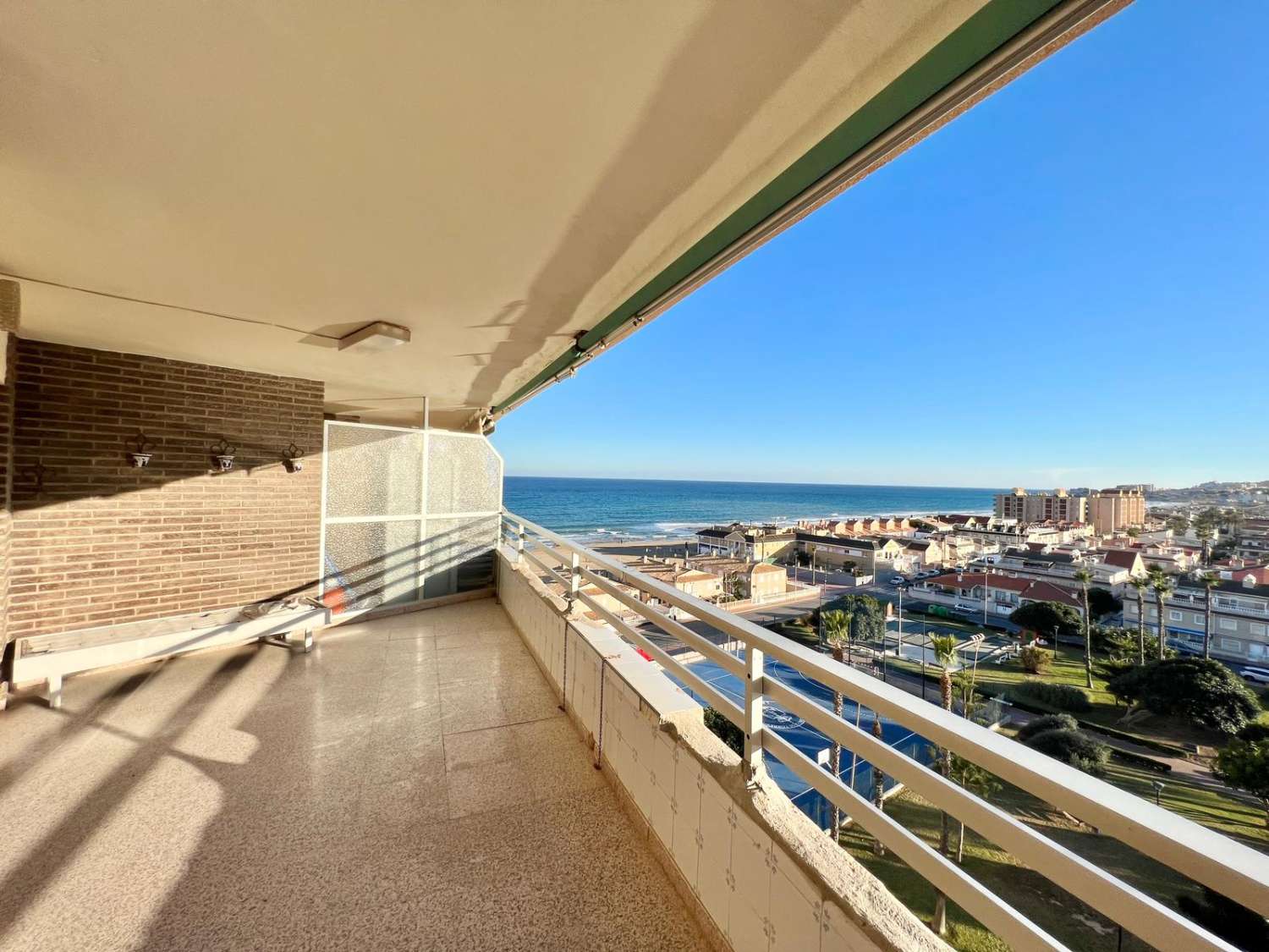 Apartment with sea views in La Mata, Torrevieja