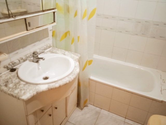 Appartamento con 3 camere da letto con piscina comune a Torrevieja
