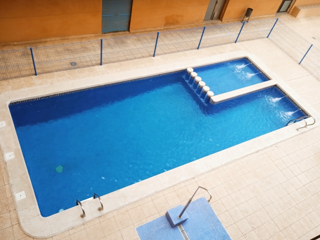 Appartamento con 3 camere da letto con piscina comune a Torrevieja