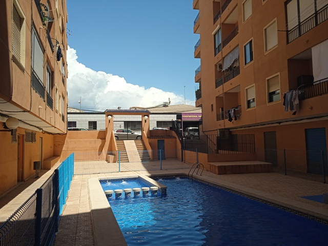 3 bedroom apartment with communal pool in Torrevieja