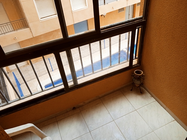 Appartamento con 3 camere da letto con piscina comune a Torrevieja