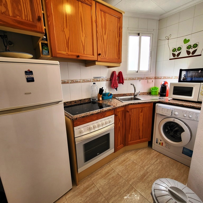BEL APPARTEMENT AU COEUR DE TORREVIEJA AVEC PISCINE COMMUNAUTAIRE