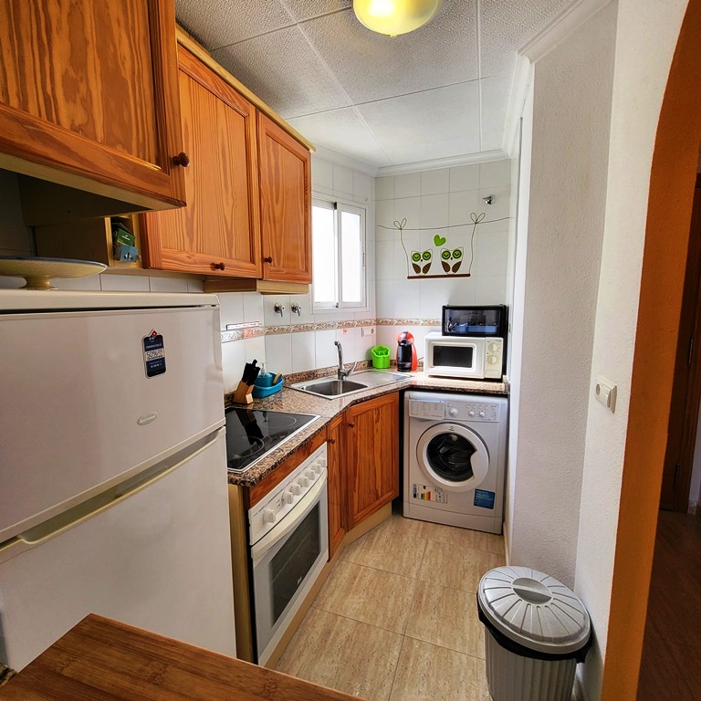 BEL APPARTEMENT AU COEUR DE TORREVIEJA AVEC PISCINE COMMUNAUTAIRE