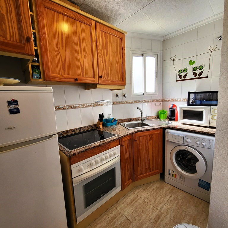 BEL APPARTEMENT AU COEUR DE TORREVIEJA AVEC PISCINE COMMUNAUTAIRE