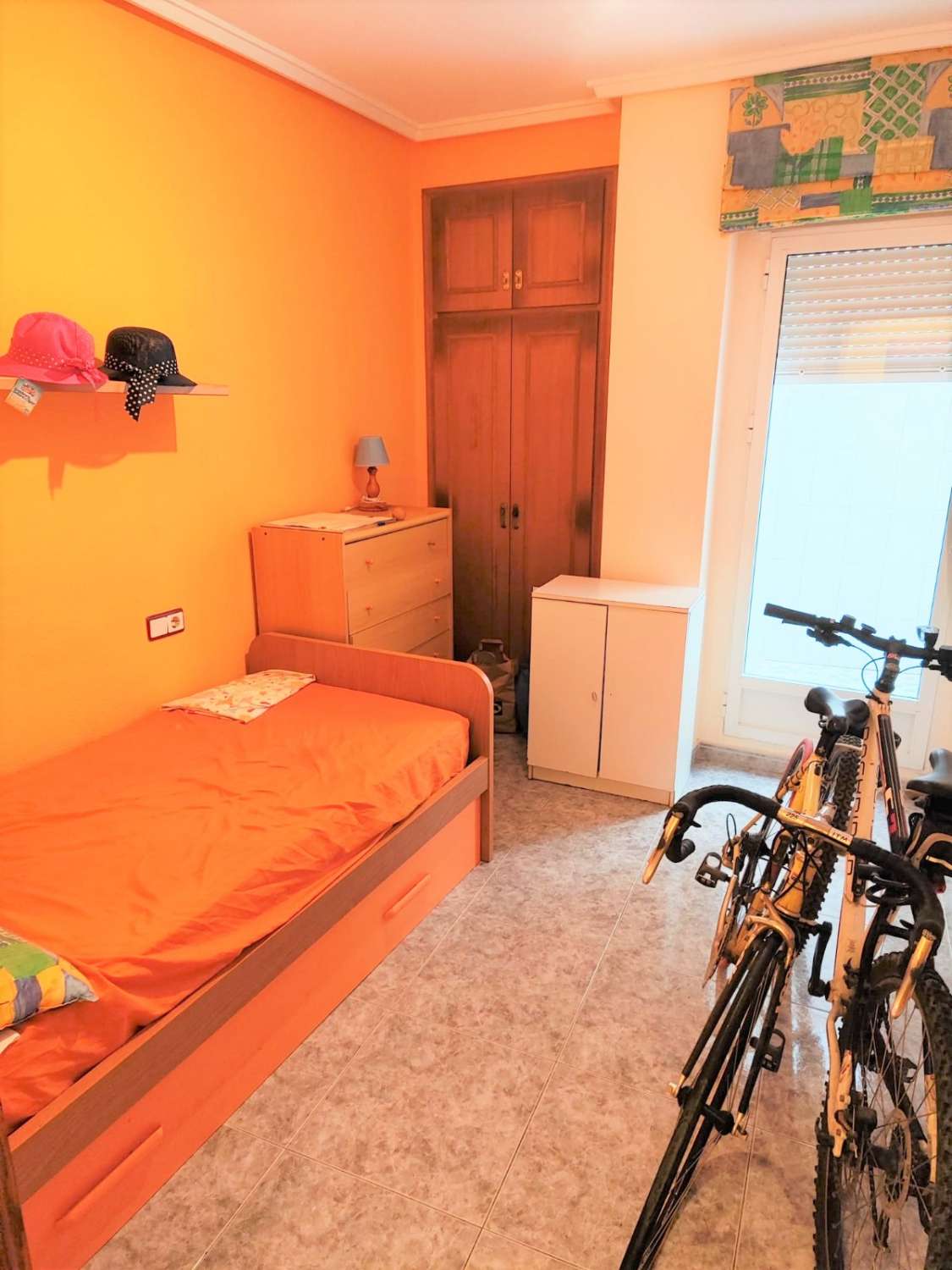 3-Zimmer-Wohnung 300 m vom Strand in Torrevieja entfernt