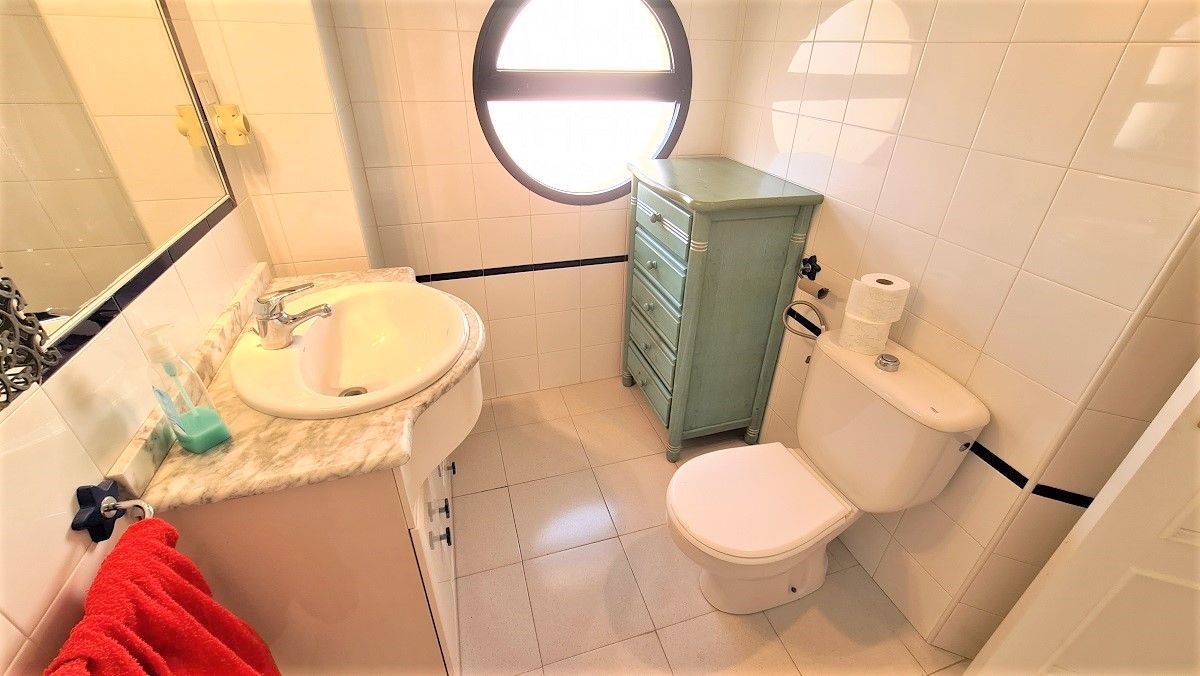 Penthouse on the 1st line in Torrevieja, sea views