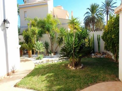 Chalet en venta en Orihuela Costa