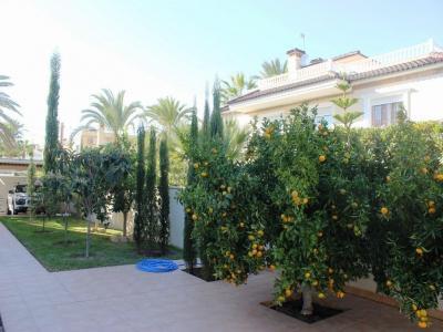 Chalet en venta en Orihuela Costa