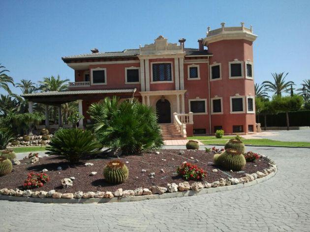 Villa en venta en Alzabares (Elche)