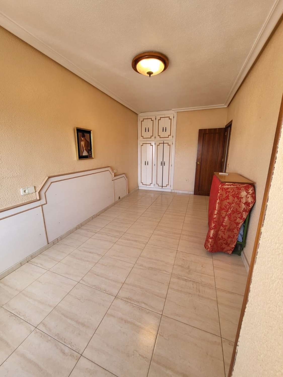 Zentrale Wohnung 200 m vom Rathaus in Torrevieja entfernt