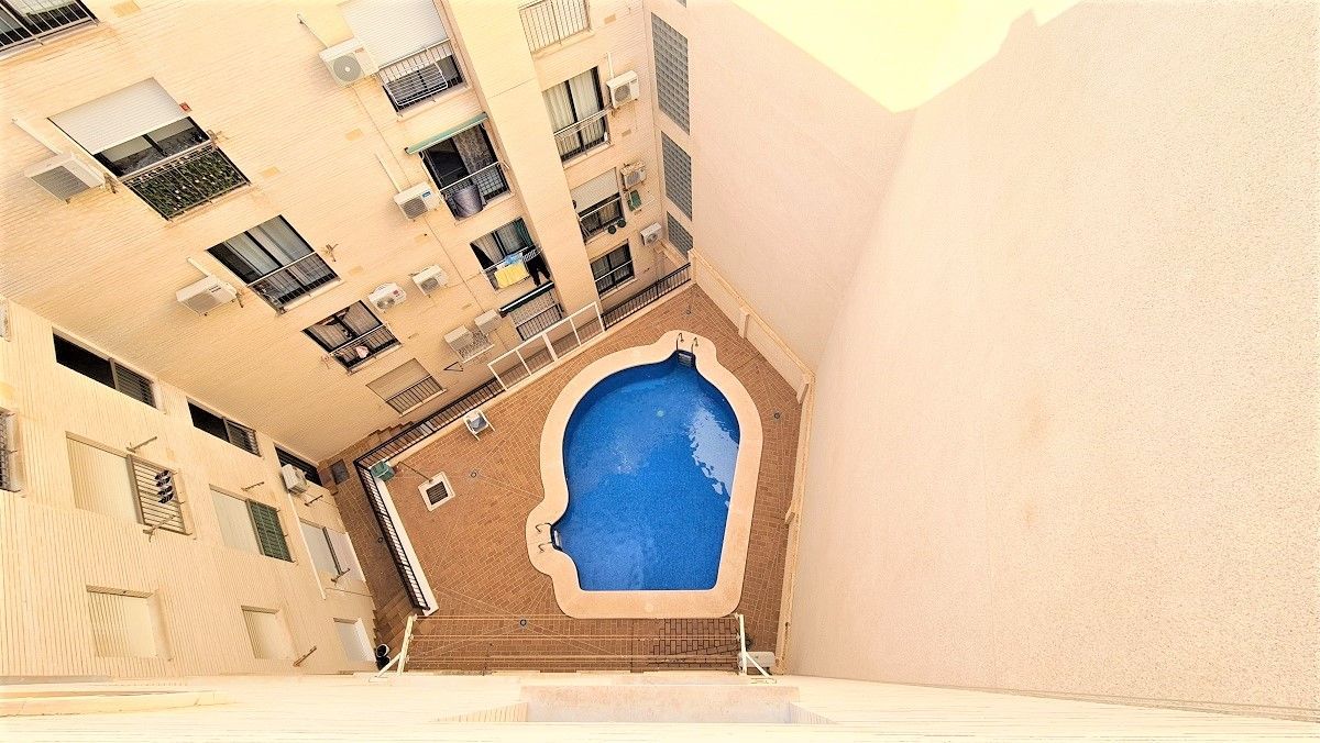 Penthouse on the 1st line in Torrevieja, sea views