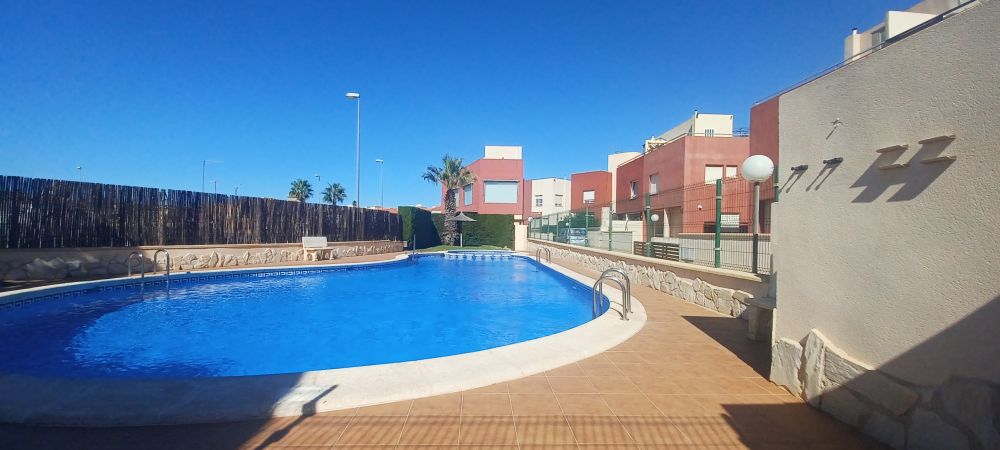Adosado de 2 dormitorios en Orihuela Costa
