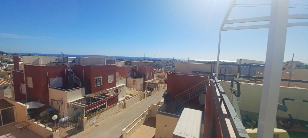 Adosado de 2 dormitorios en Orihuela Costa