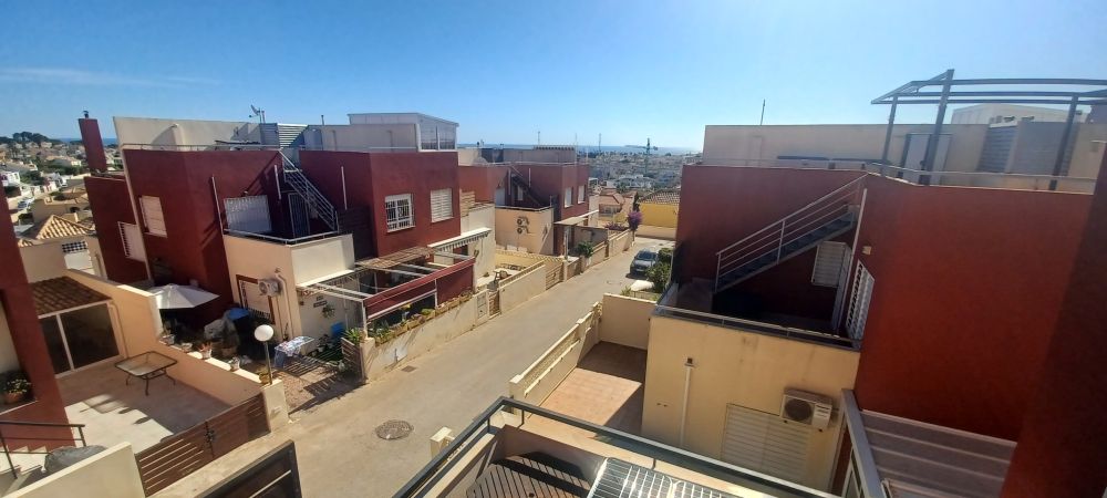 Adosado de 2 dormitorios en Orihuela Costa