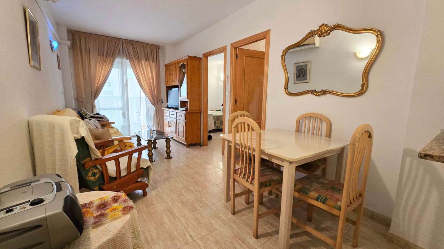Apartamento con piscina comunitaria en Torrevieja a 600m de la playa