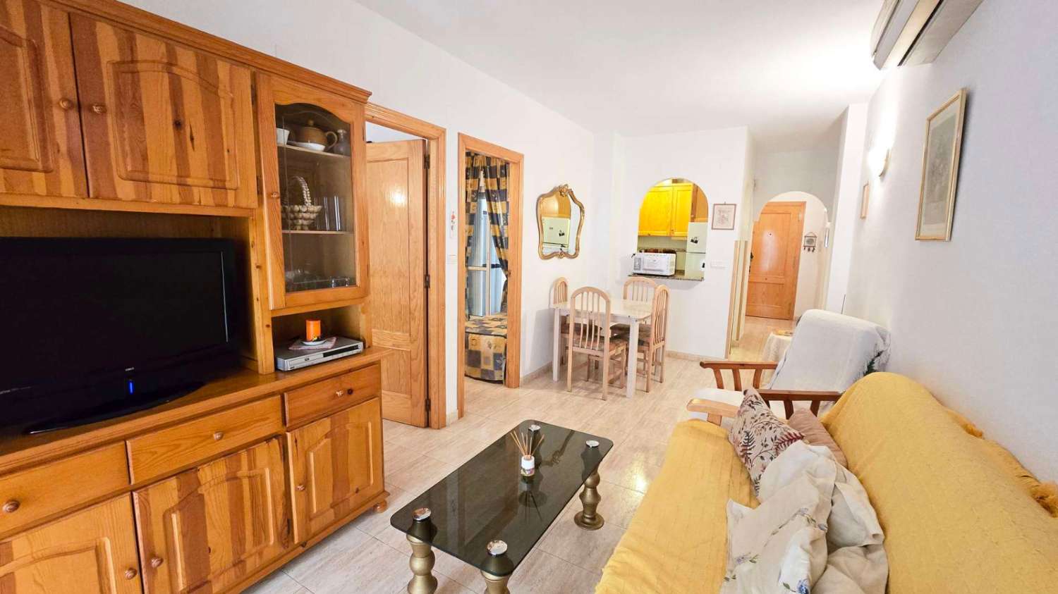 Apartamento con piscina comunitaria en Torrevieja a 600m de la playa