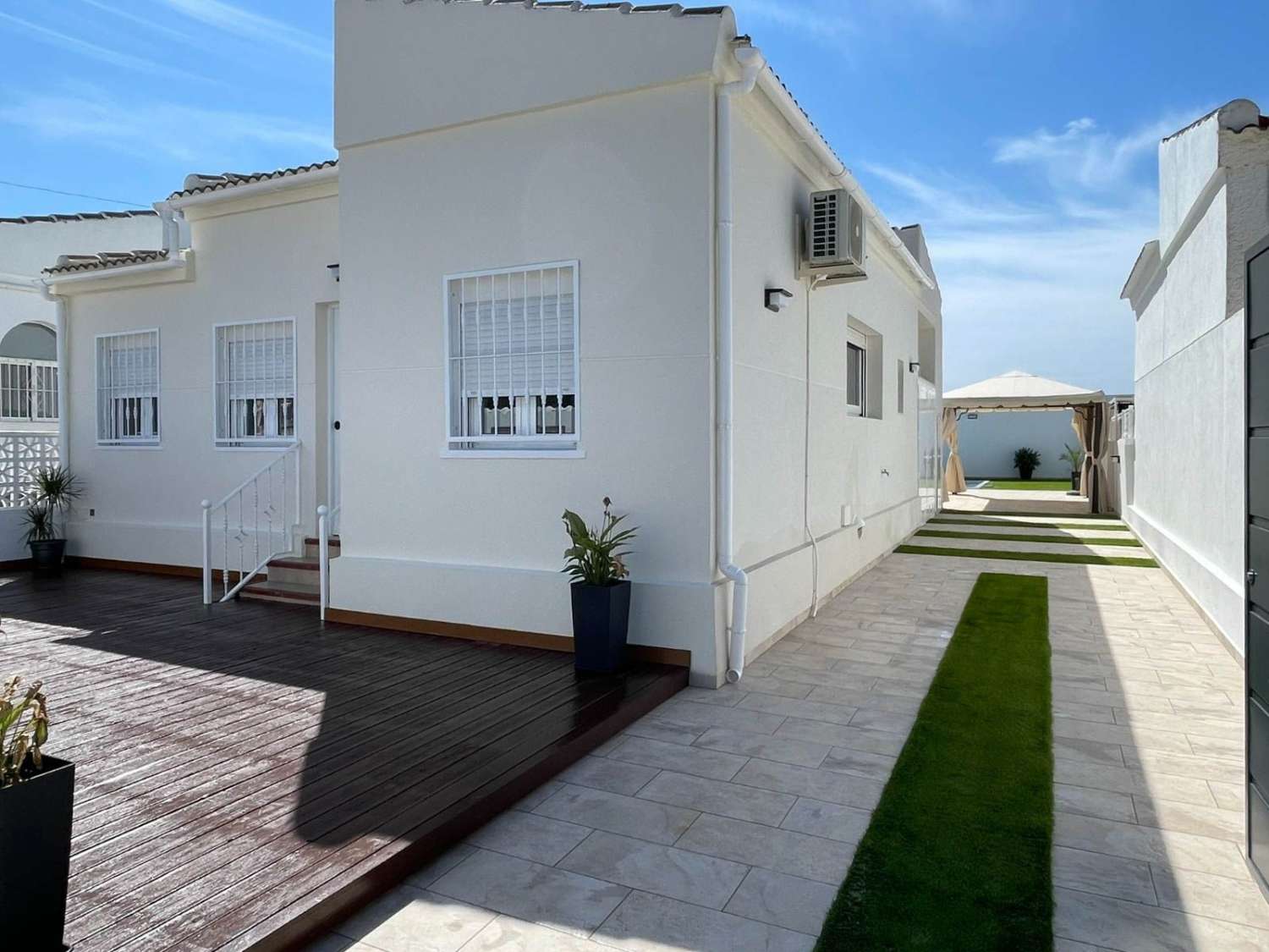 Renovierte Villa in der Urbanisation San Luis von Torrevieja