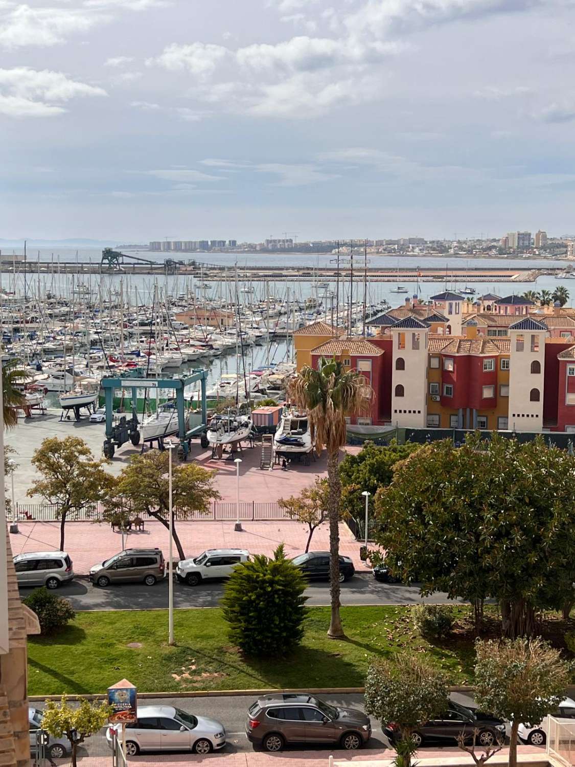 Wohnung in der 1. Reihe des Yachthafens von Torrevieja