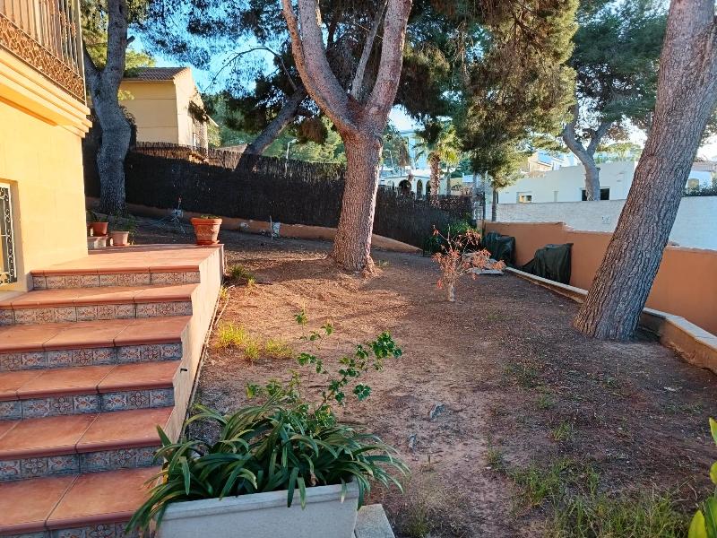 Villa individuelle dans l'urbanisation Los Balcones à Torrevieja.