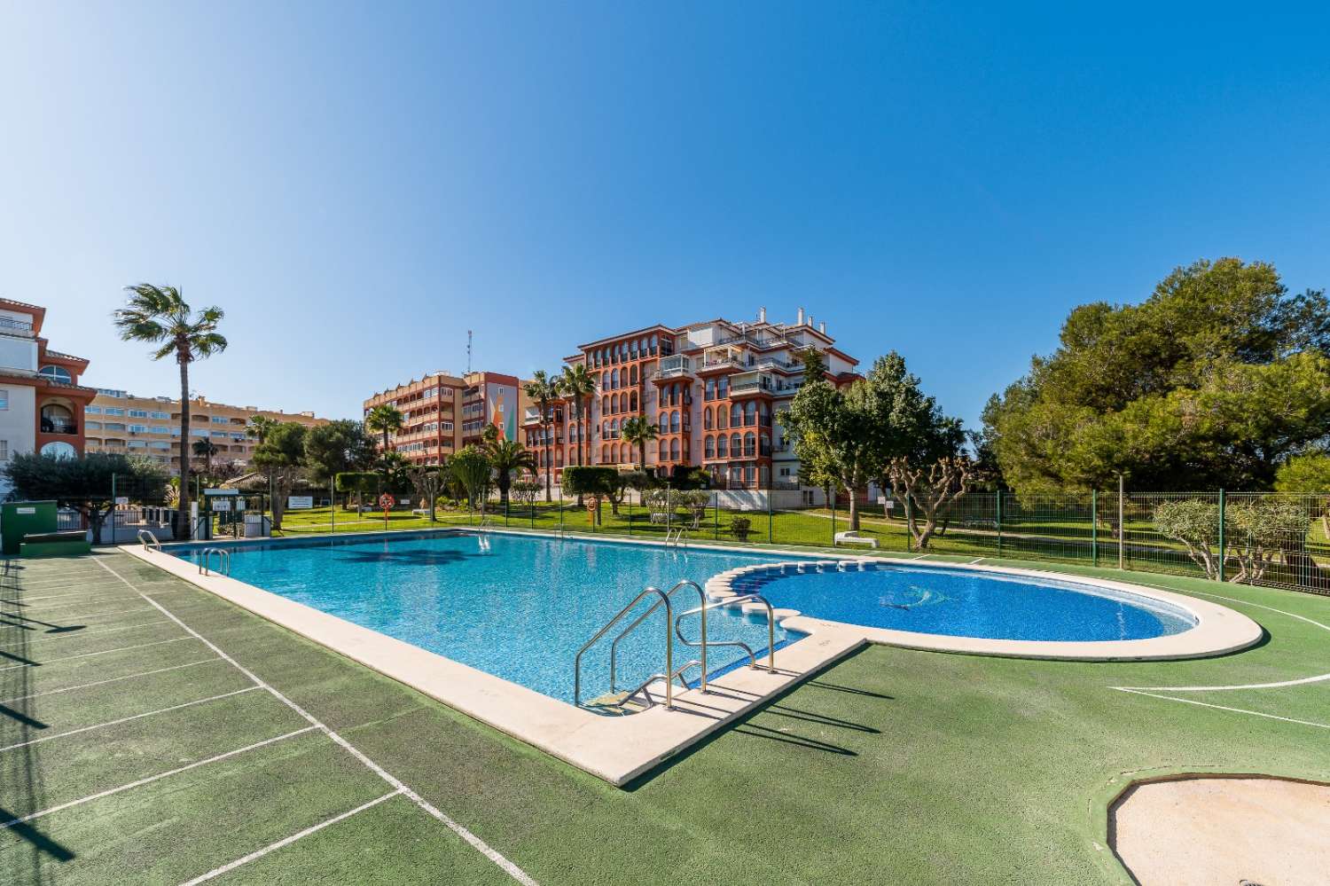 Bonito apartamento en un residecial de lujo en La Mata, Torrevieja