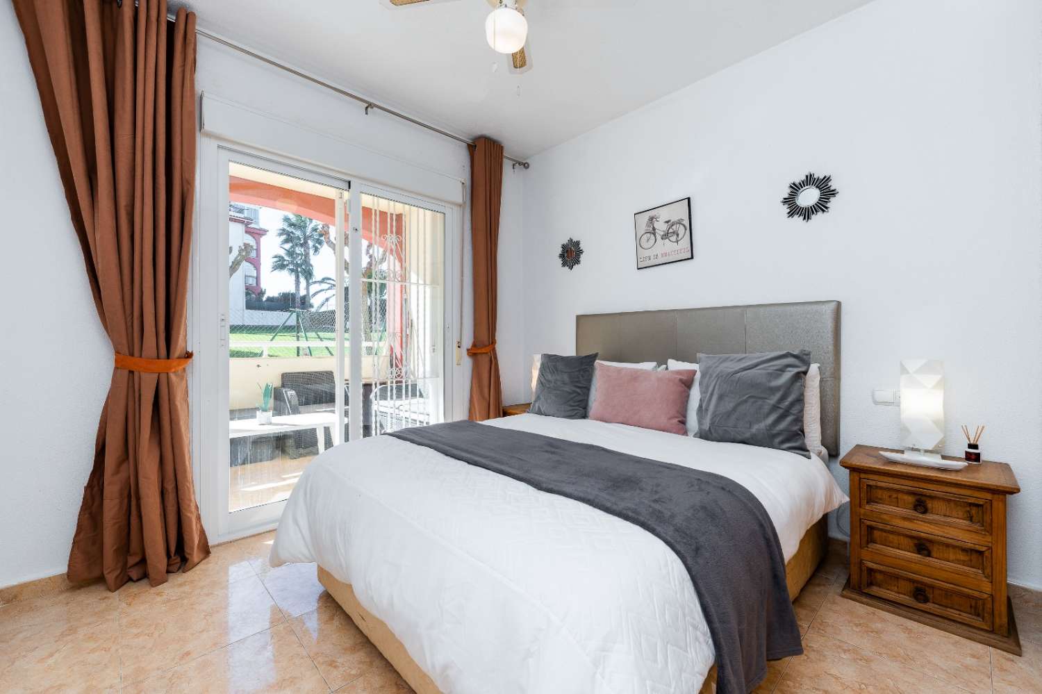 Bonito apartamento en un residecial de lujo en La Mata, Torrevieja