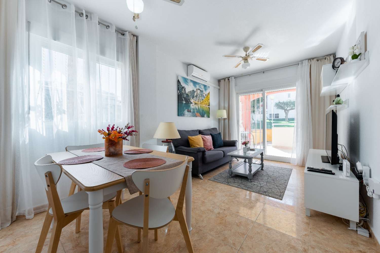 Bonito apartamento en un residecial de lujo en La Mata, Torrevieja