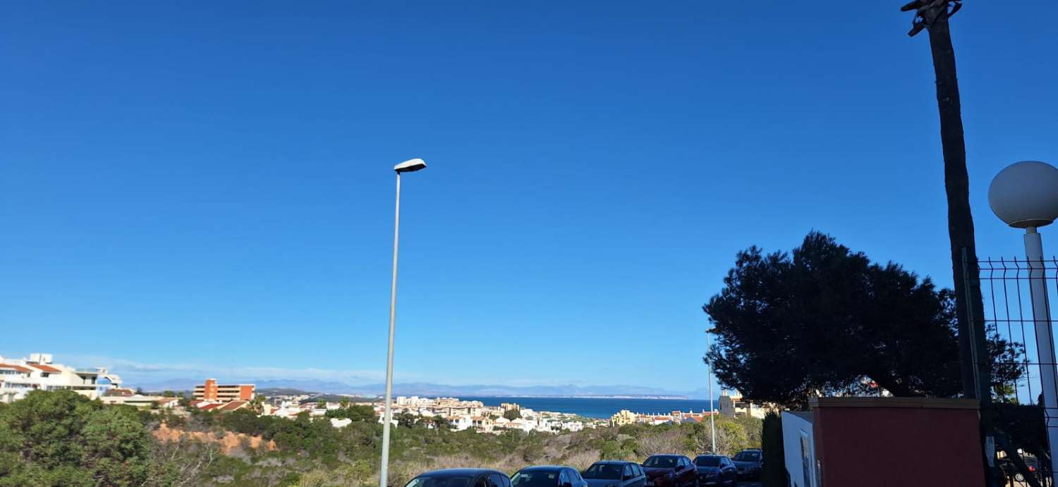Bonito apartamento en un residecial de lujo en La Mata, Torrevieja