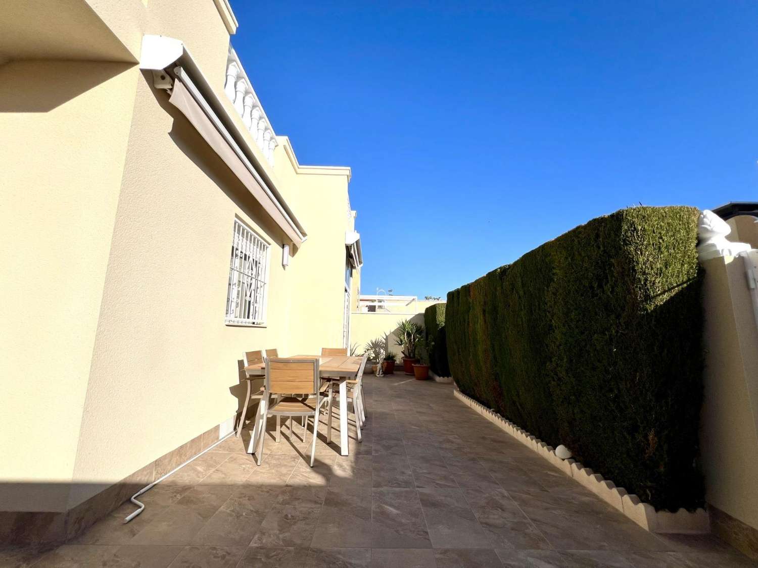 Casa bifamiliare a Torrevieja, ristrutturata