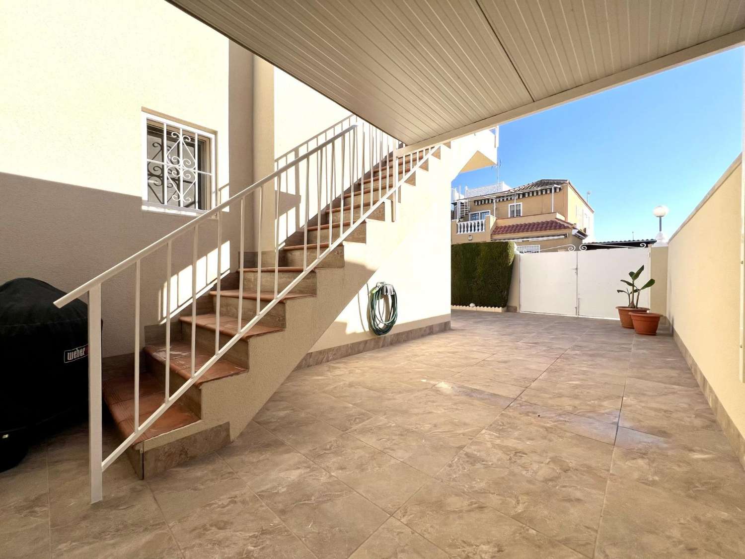 Casa bifamiliare a Torrevieja, ristrutturata