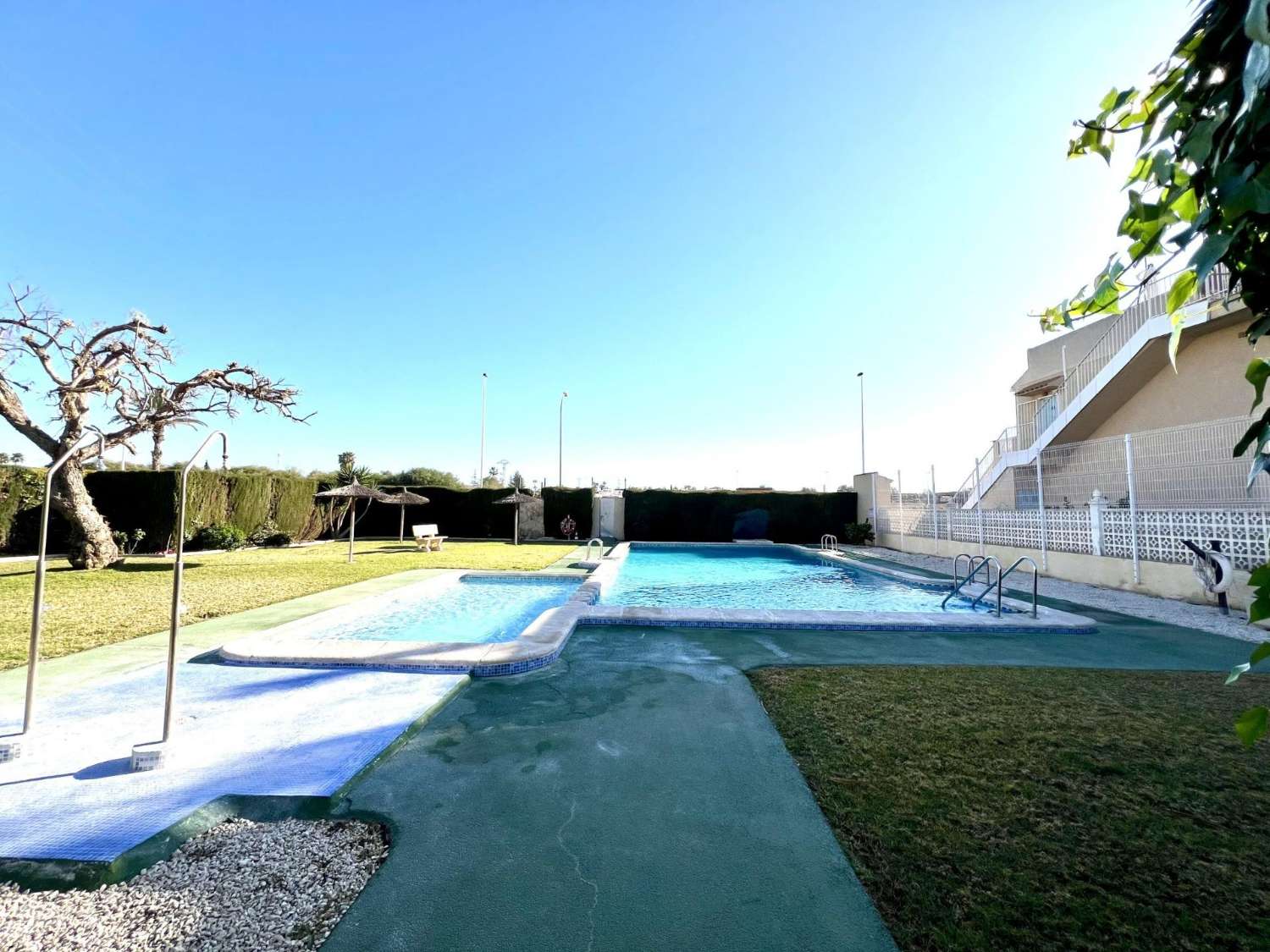Casa bifamiliare a Torrevieja, ristrutturata