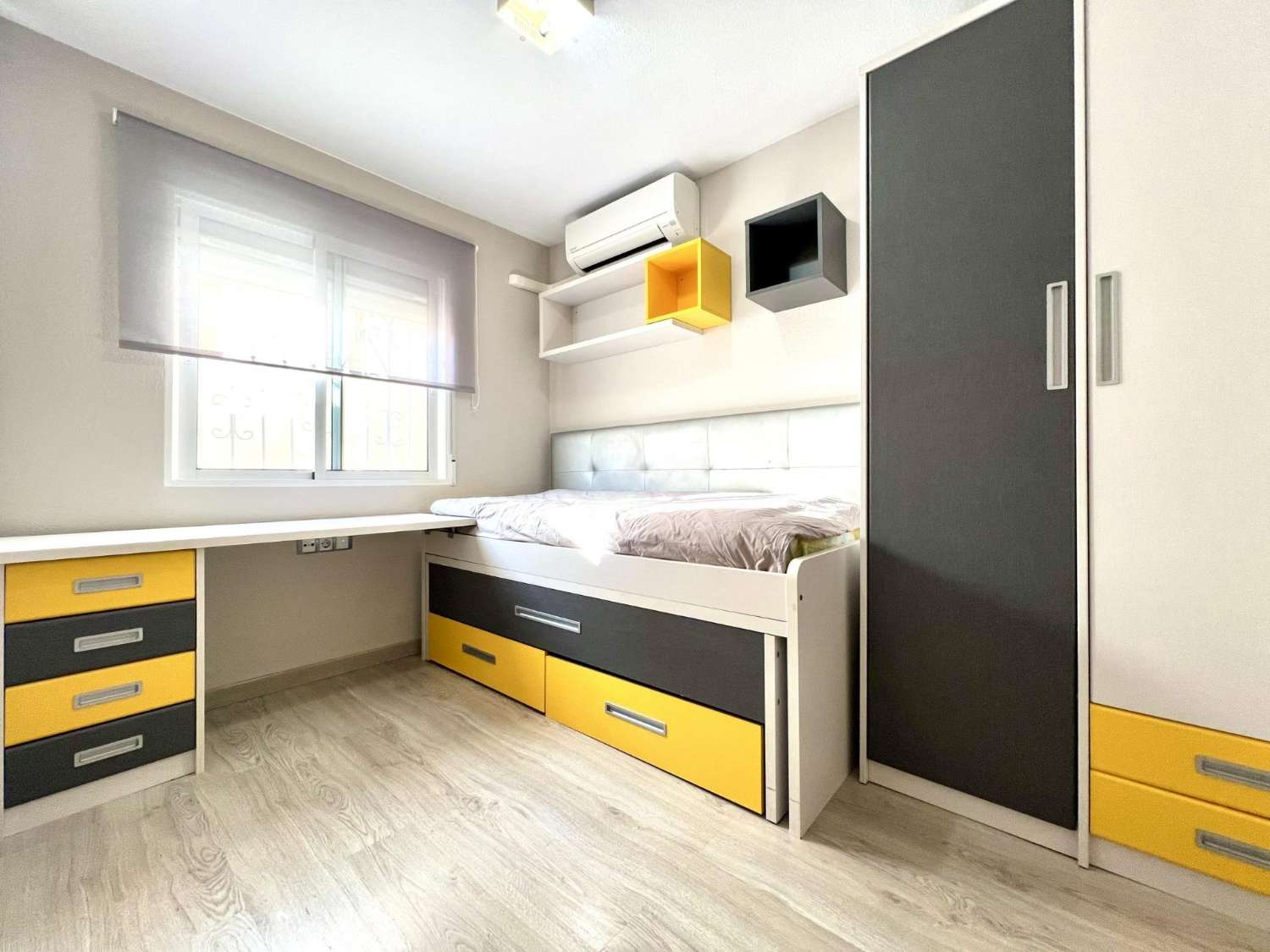 Casa bifamiliare a Torrevieja, ristrutturata