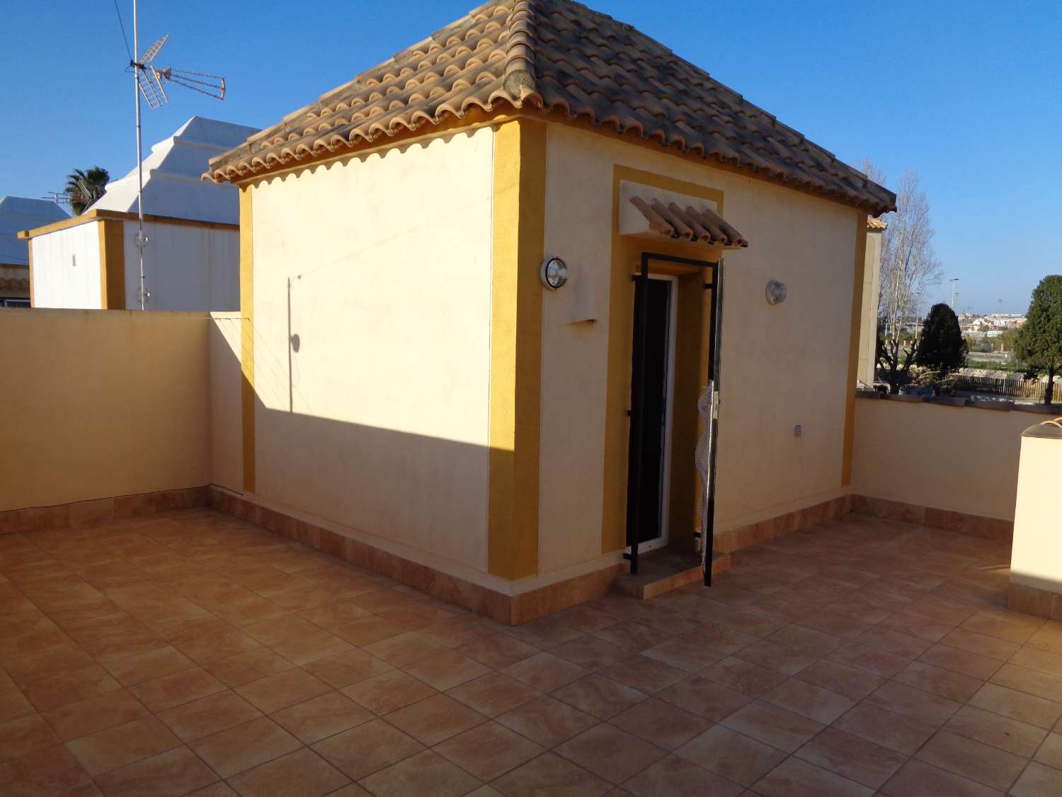 Chalet adosado en la zona de Carrefour de Torrevieja