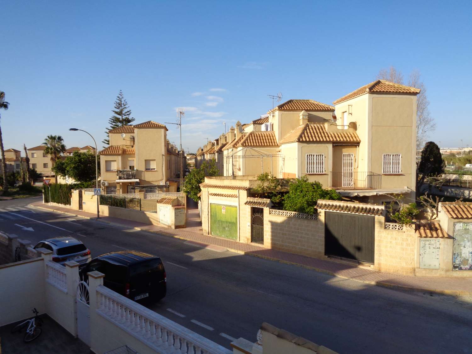 Chalet adosado en la zona de Carrefour de Torrevieja