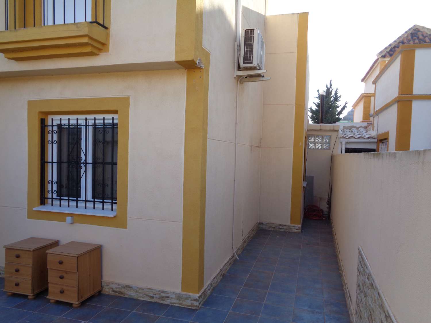 Chalet adosado en la zona de Carrefour de Torrevieja