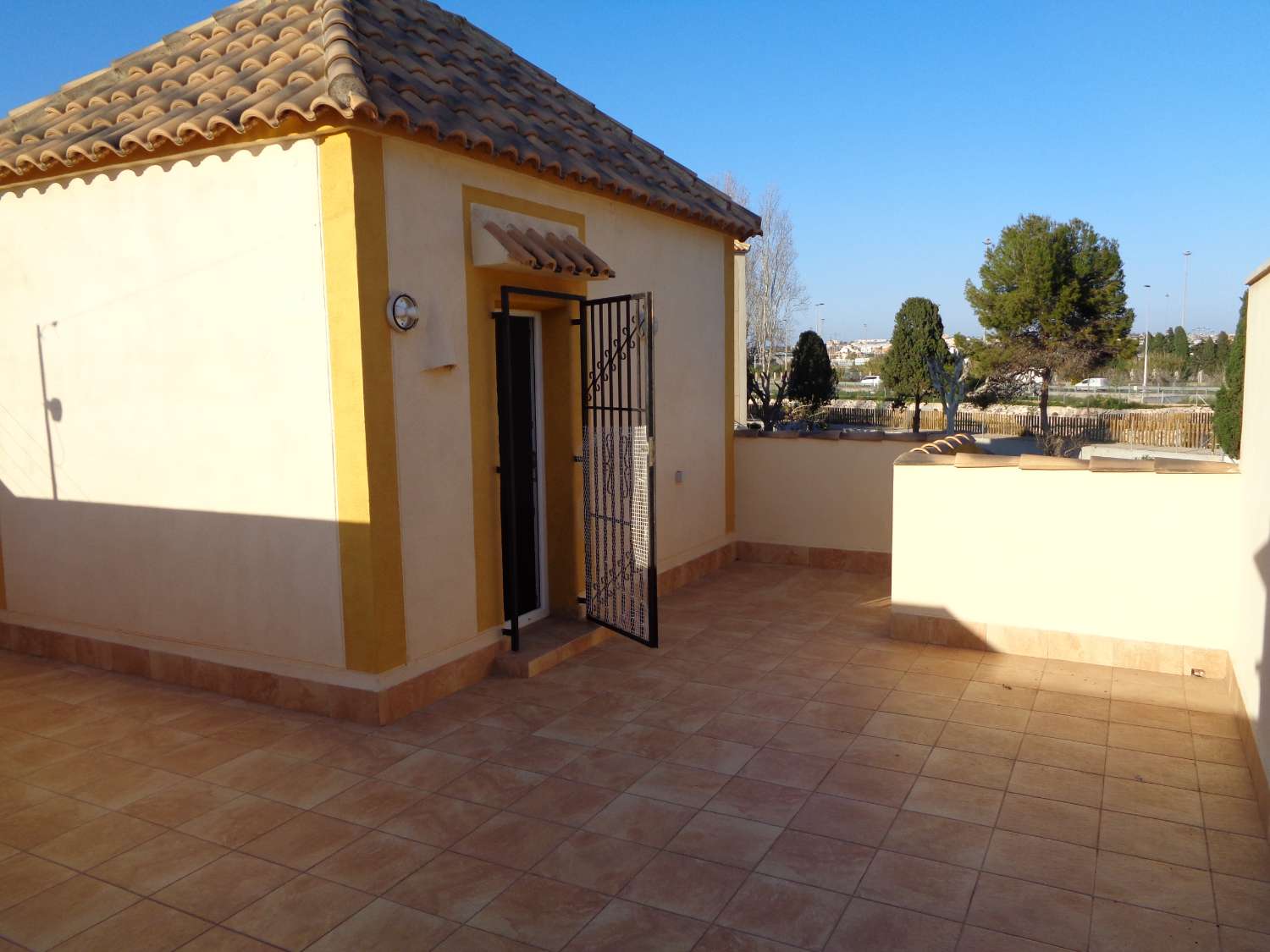 Chalet adosado en la zona de Carrefour de Torrevieja