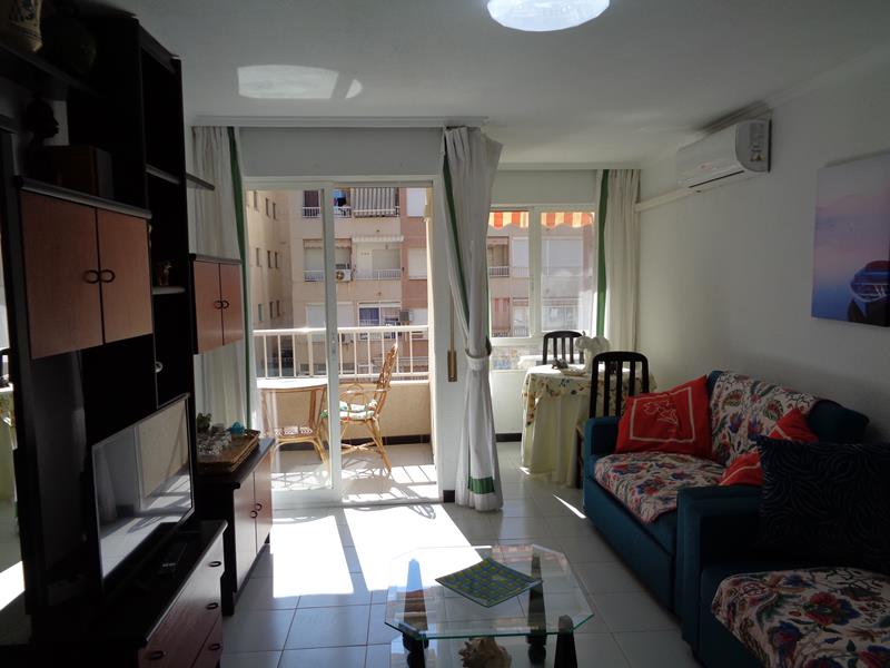 Estudio con piscina en Torrevieja cerca de la playa del Cura