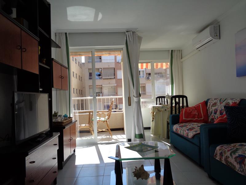 Estudio con piscina en Torrevieja cerca de la playa del Cura