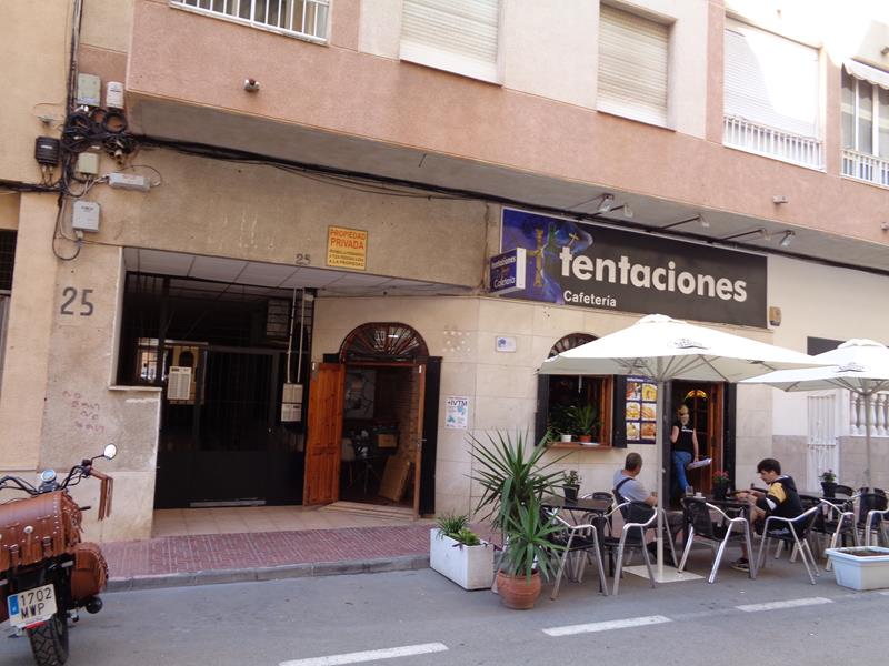 Estudio con piscina en Torrevieja cerca de la playa del Cura