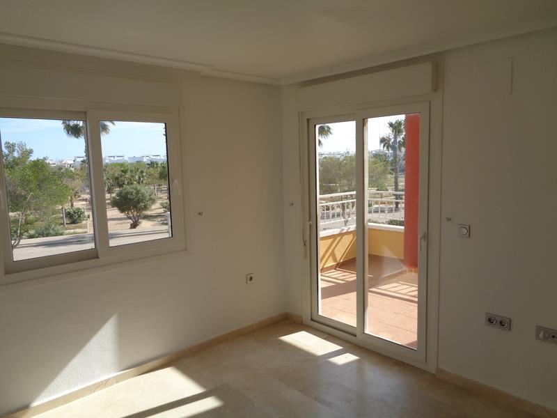 Fritliggende villa på lavere niveau, Guardamar del Segura