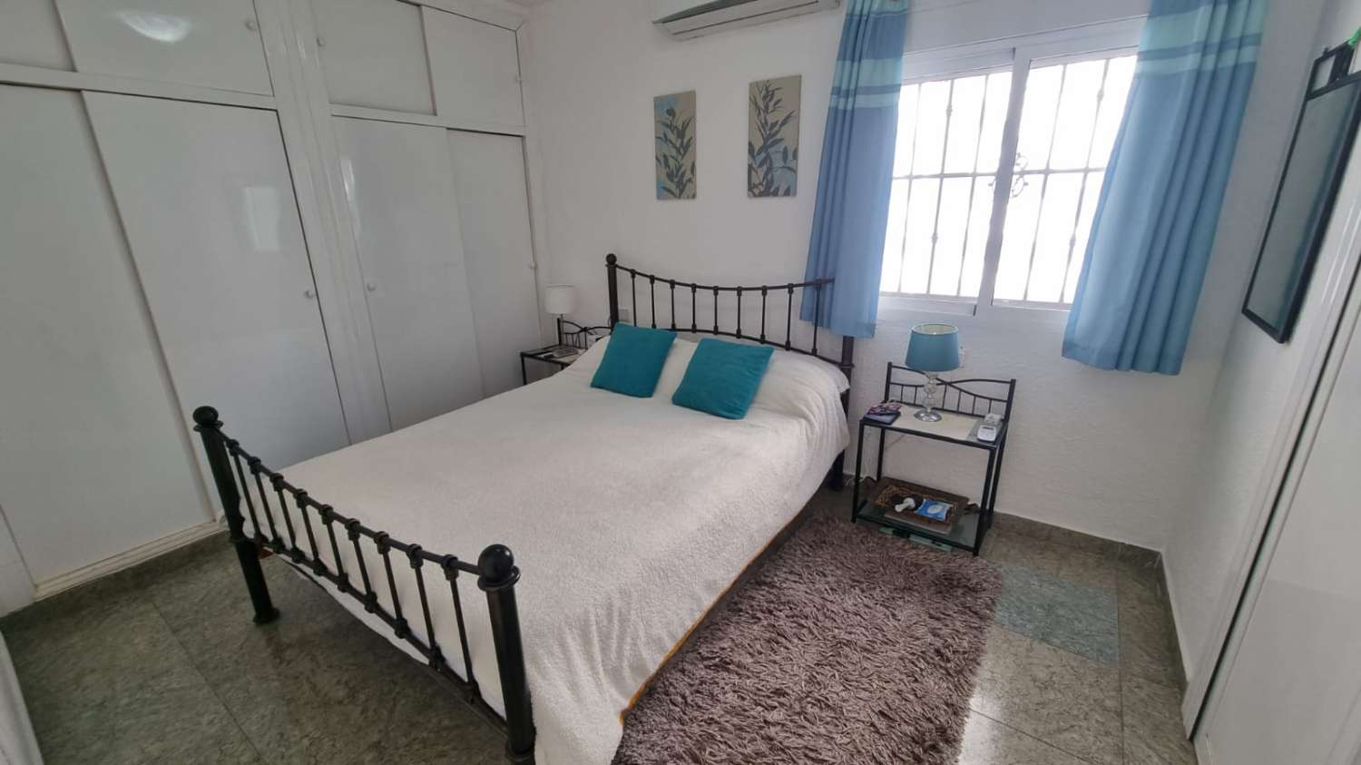 Bungalow con piscina en Torrevieja