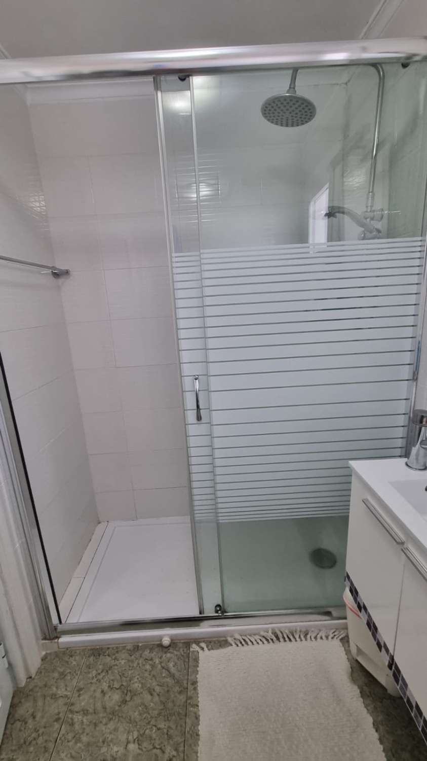 Bungalow con piscina en Torrevieja