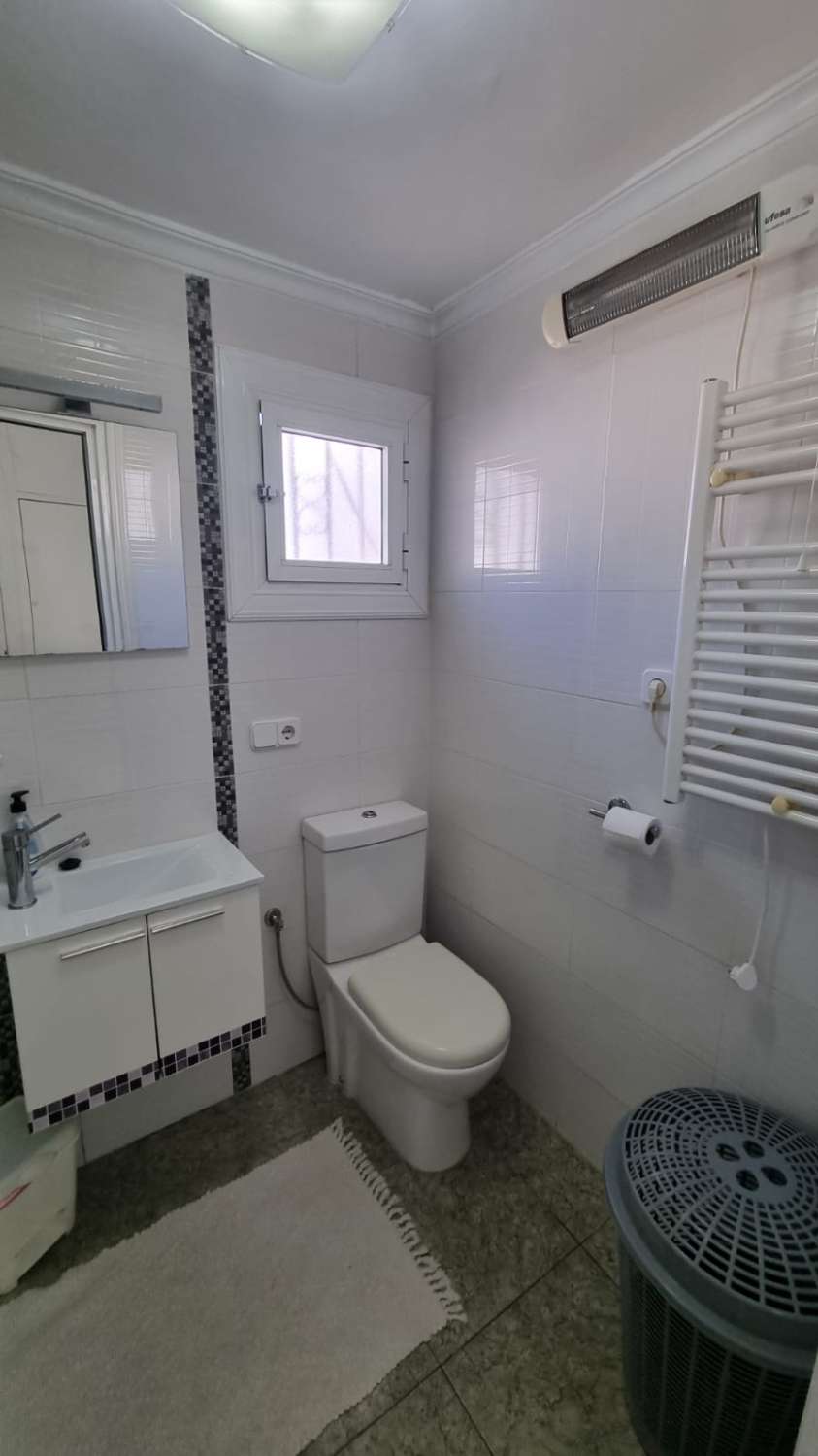 Bungalow con piscina en Torrevieja