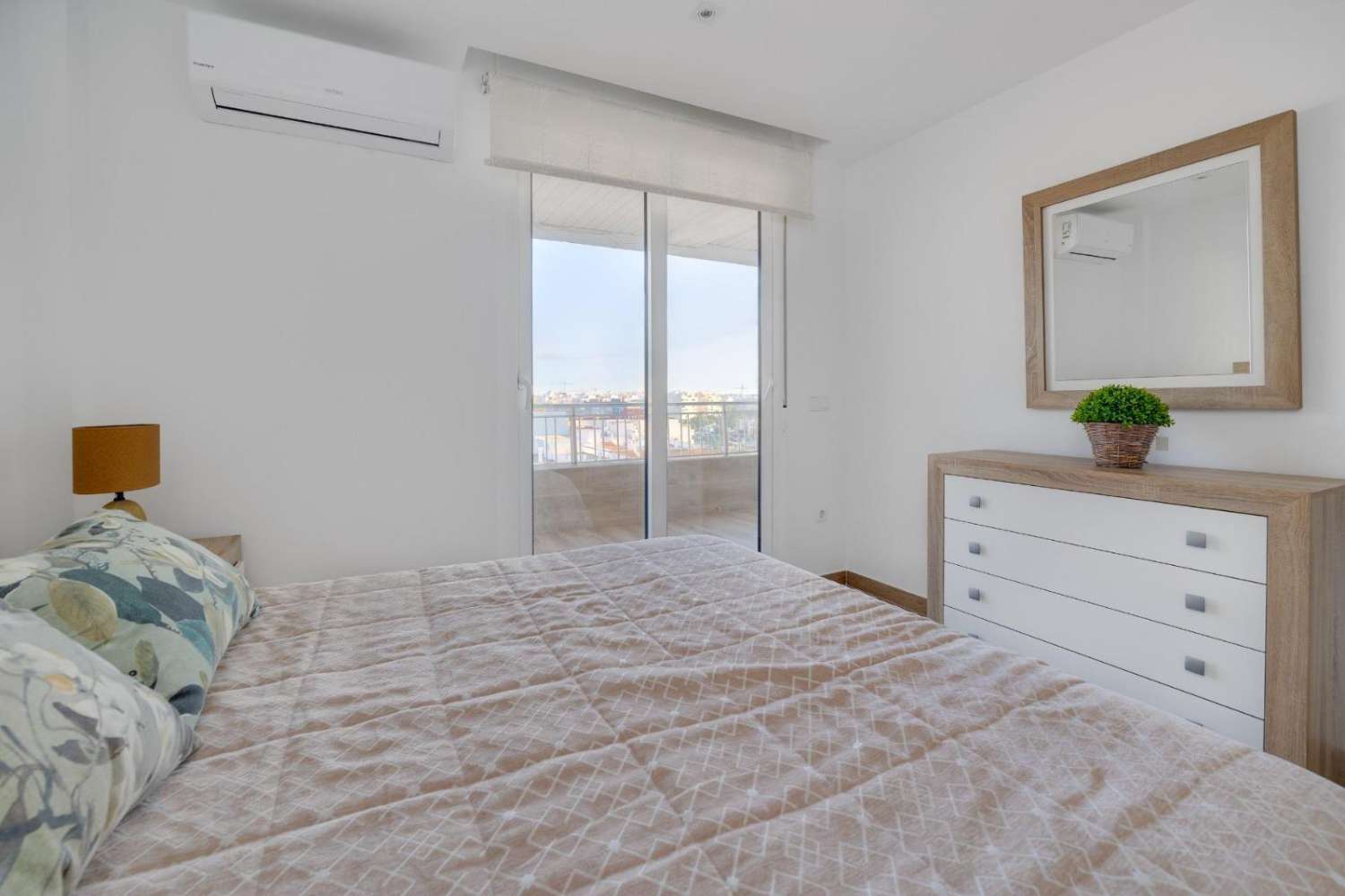 Piso con vistas al mar en Torrevieja