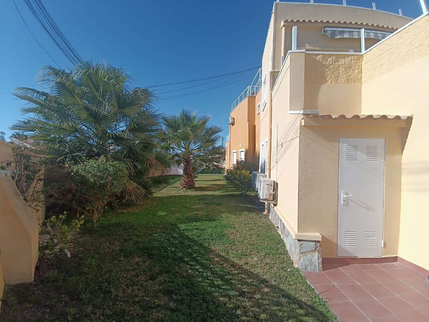 Bungalow en esquina sin vecinos arriba en Orihuela costa