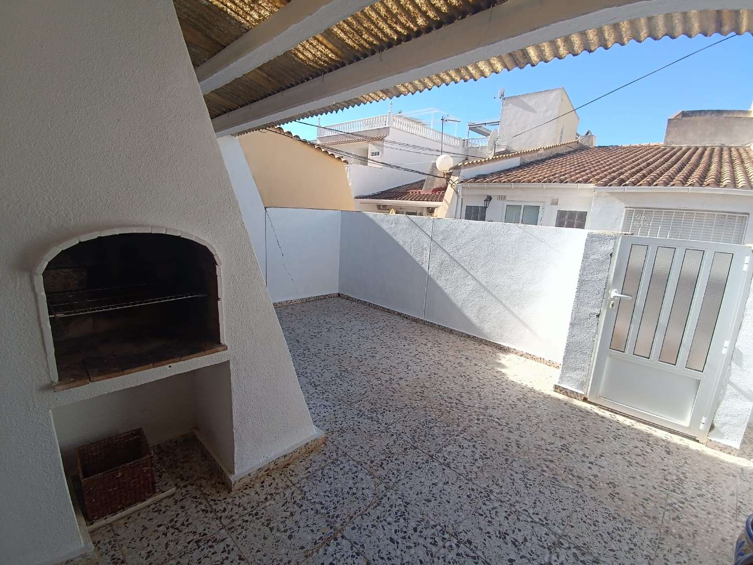 Bungalow en esquina sin vecinos arriba en Orihuela costa