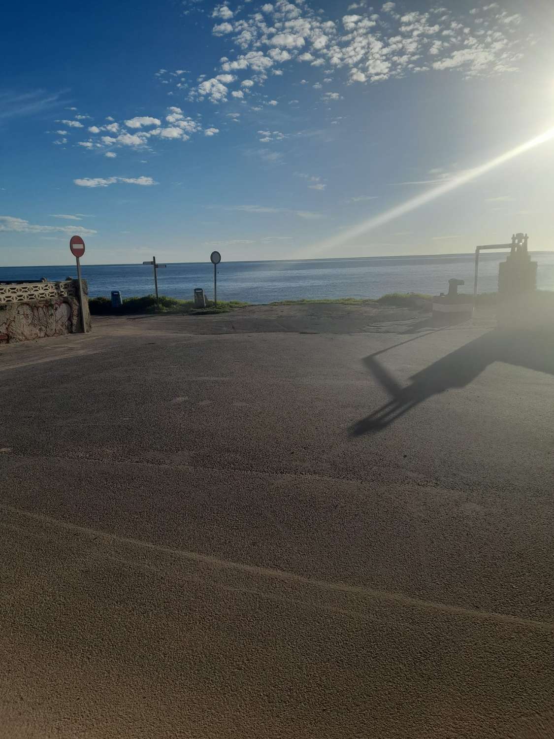 Fritliggende villa i Rocio delmar med panoramaudsigt over havet
