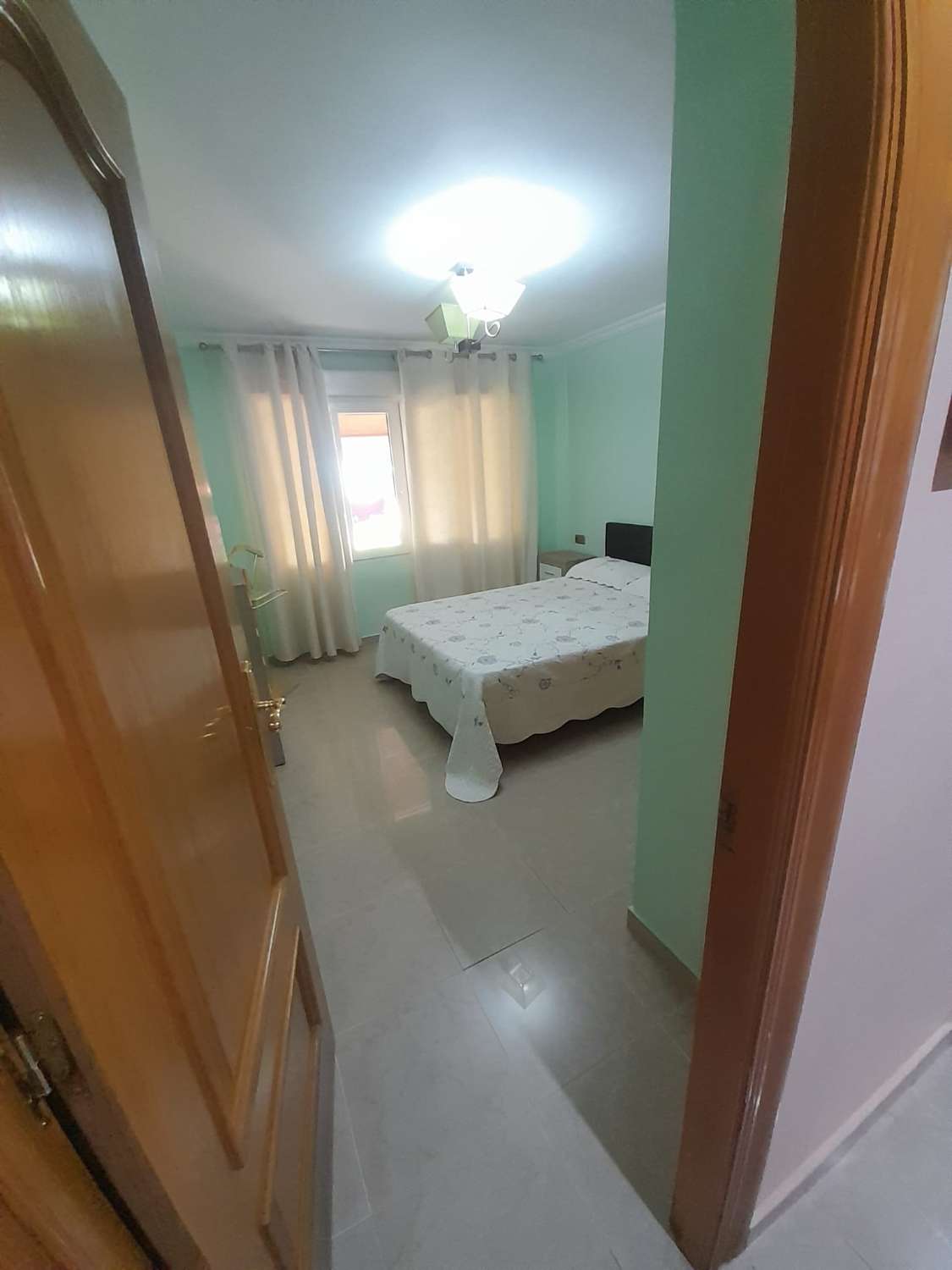 Fritliggende villa i Rocio delmar med panoramaudsigt over havet