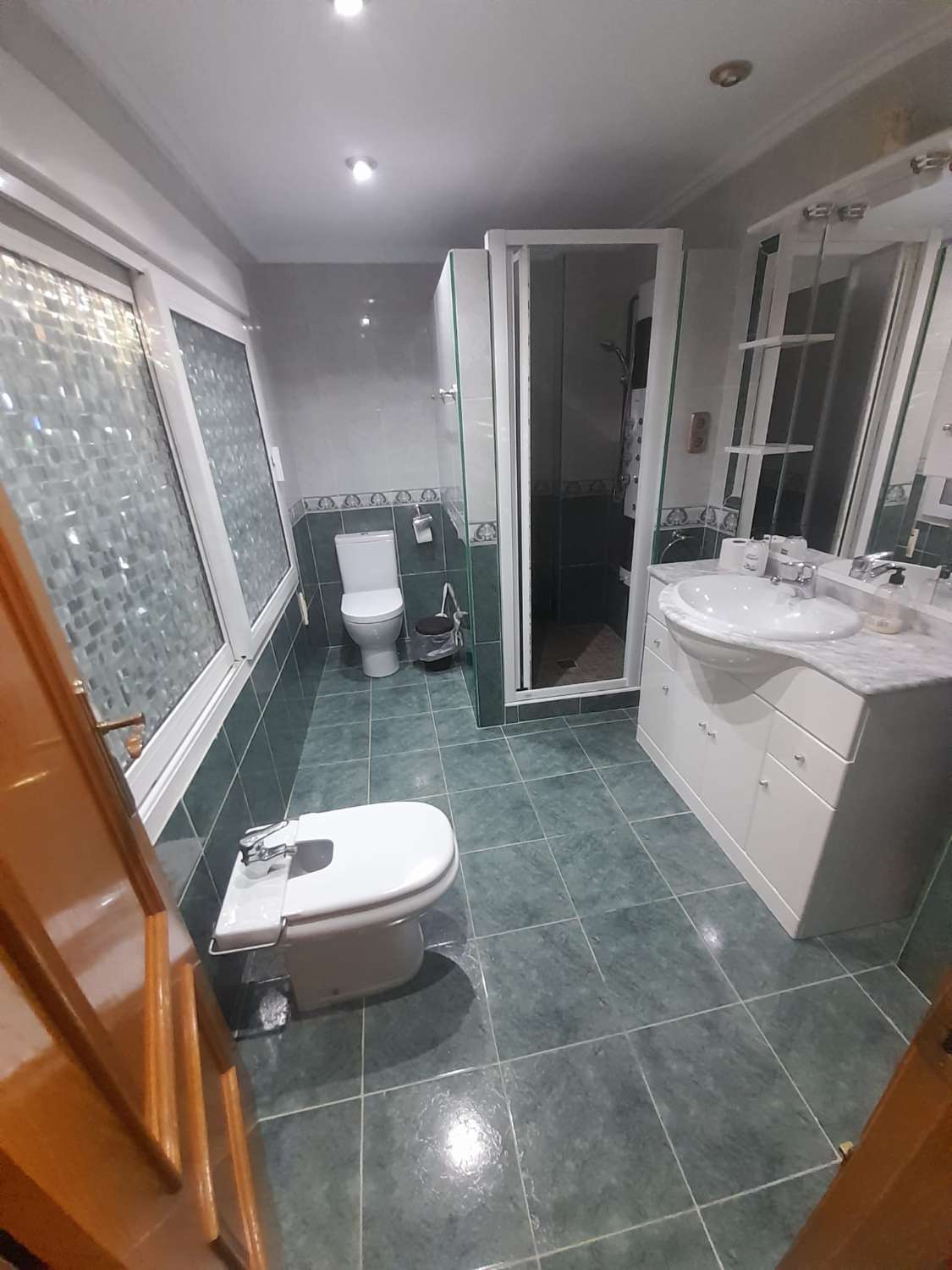 Fritliggende villa i Rocio delmar med panoramaudsigt over havet