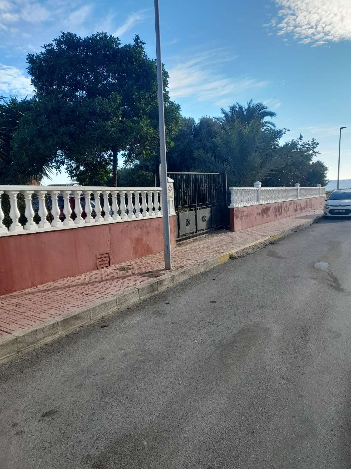 Fritliggende villa i Rocio delmar med panoramaudsigt over havet